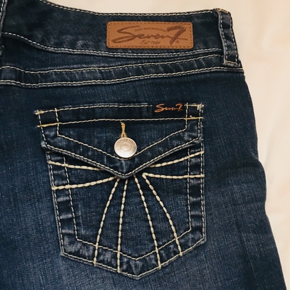 Seven7 dark jean shorts - Picture 3 of 4